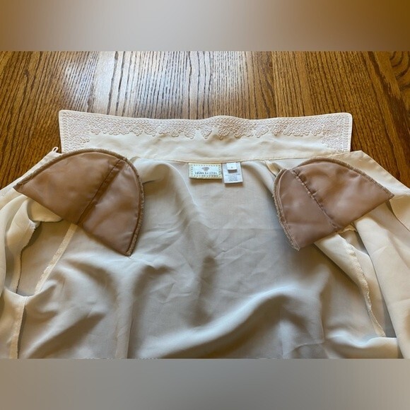 Susan Bristol Vintage White Embroidered Collar Cloth Button Down Blouse - Picture 5 of 16